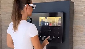 Автоматы в Дубае с элитными духами напомнили туристам о советском прошлом