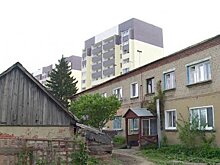 После строительства многоэтажек на Стрельбищенской остался мусор