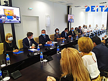 Губернатор Приморья поздравил больницу Владивостока с юбилеем