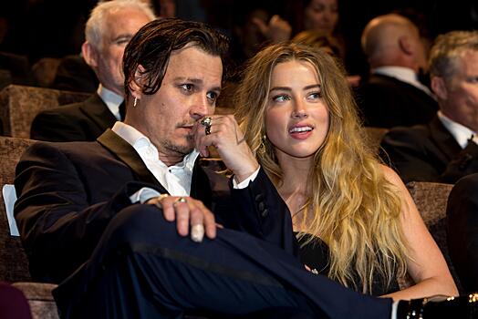 Джонни Депп отложил иск в суд против Эмбер Херд