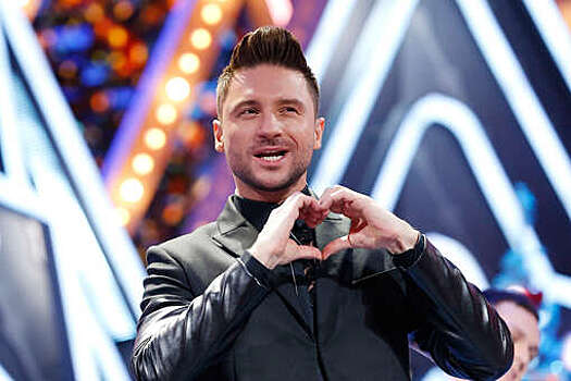 Певец Лазарев раскритиковал директора Дворецкого за любовь к чесноку