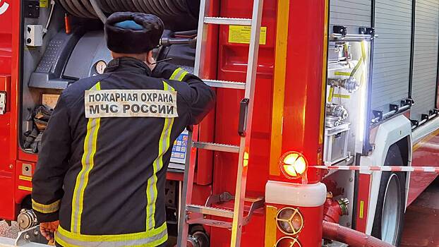 Возгорание в автосервисе ликвидировали на улице Декабристов в Москве
