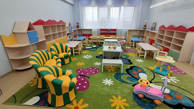 Валерий Радаев посетил новый детский сад в селе Александров Гай