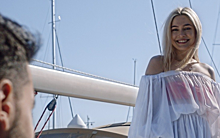 Наталья Рудова зажгла на белоснежной яхте с накачанным брюнетом