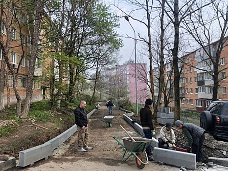 Резиновую крошку стали использовать в качестве связующего при дорожных работах