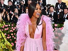 Разговор с Путиным и любовь с Дорониным. Наоми Кэмпбелл — черная пантера, гуляющая сама по себе