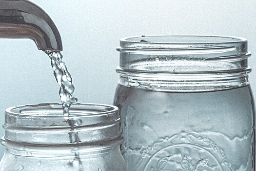 Какую воду лучше пить: кипячёную, сырую или минеральную, можно ли смешивать, что такое водный баланс