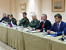 Замминистра обороны России генерал-полковник Александр Фомин провел встречу с помощником главы военного ведомства Египта