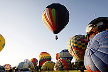 Турист сам посадил воздушный шар после смерти пилота