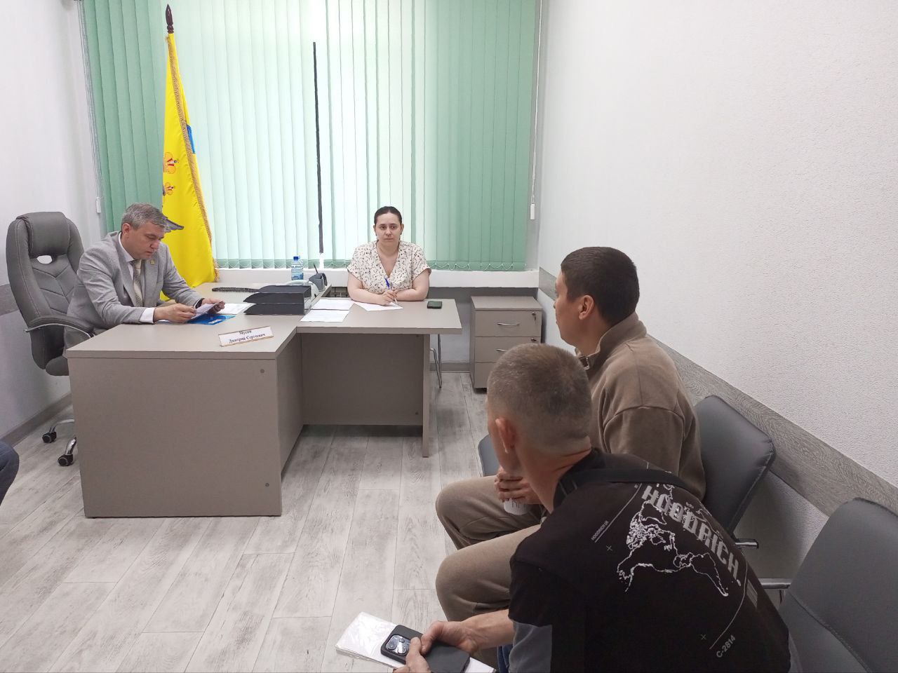 В Оренбурге на приеме у Дмитрия Мусина обсудили размещение детских аттракционов