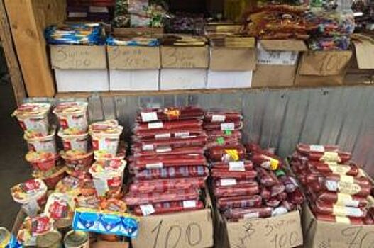 В Калининграде продавец обкидала клиента мясом за просьбу показать документ