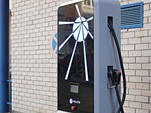 В центре Екатеринбурга появились новые точки для быстрой зарядки электромобилей