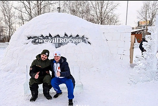 Мэр Красноярска побывал в снежном доме олимпийского болельщика