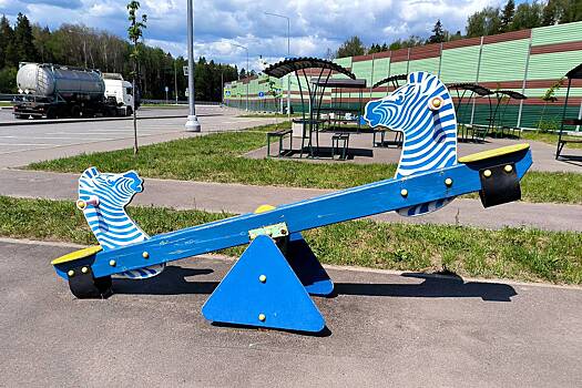 Правительство пообещало увеличить зарплату воспитателям детсадов на 30 процентов