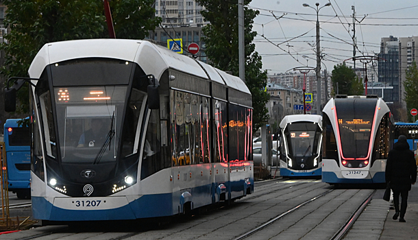Собянин перечислил преимущества новых московских трамваев