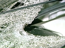Выехал на встречку: в Брянской области Ford столкнулся со школьным автобусом