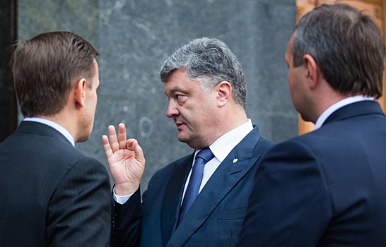 Порошенко предложил Украине второй рабочий язык
