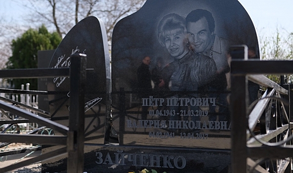 В Волгограде 1 апреля открыли памятник заслуженному артисту РФ Петру Зайченко