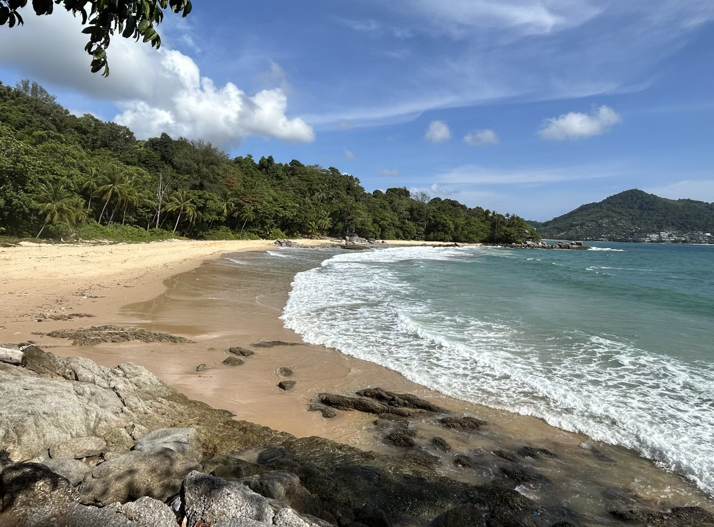 Российские туристы пожаловались на закрытые пляжи в Таиланде