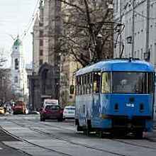 Грузовой фургон столкнулся с трамваем в центре Москвы