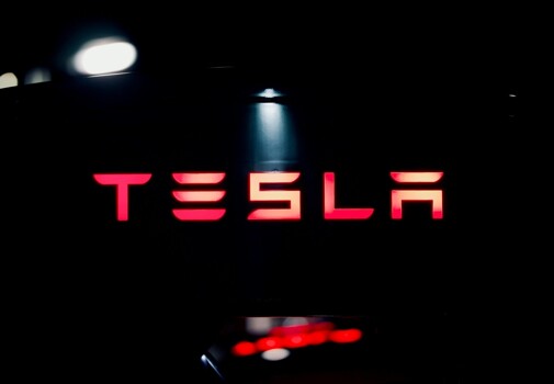 Tesla представила автономный дом за 600 тысяч рублей