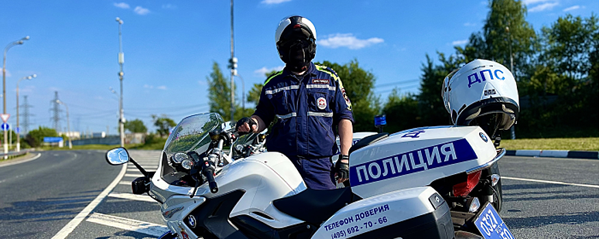 Госавтоинспекторы напомнили красногорцам правила дорожного движения