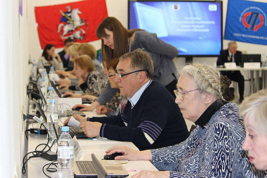 Савелкинские пенсионеры стали призерами городского этапа Чемпионата по компьютерному многоборью