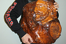 «Ночные волки» доставили Путину скульптуру черногорского владыки