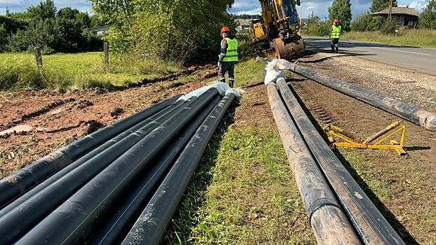 В Садаковском и Костино заменяют старый водопровод