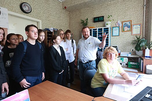 В Дзержинске школьники посетили с экскурсией транспортное депо МУП «Экспресс»