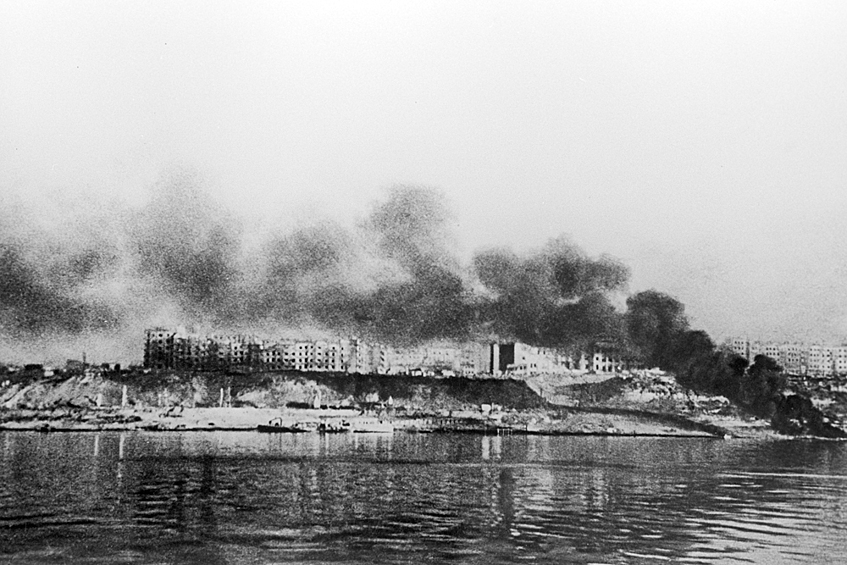 Сталинград Волга 1942. Битва за Волгу 1942. Битва на Волге Сталинградская битва. Битва за Сталинград Волга.