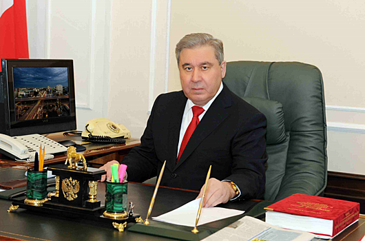 "Его имя навсегда вписано в историю региона". Леонид Полежаев принял поздравления с 80-летием