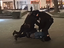 Сочетания двух цветов в одежде стали сверхопасными для россиян в этом сезоне