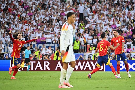 Первые эмоции игроков сборной Испании после победы над Германией и выхода в полуфинал Евро