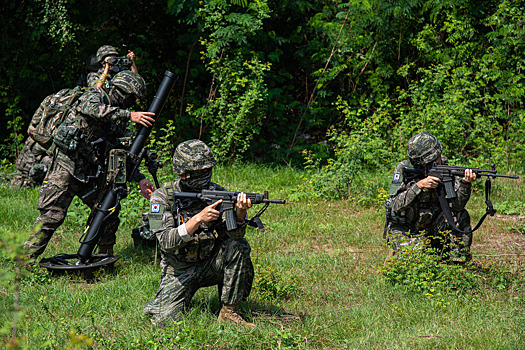 Двое тайских военных ранены в перестрелке на спорной границе с Камбоджей
