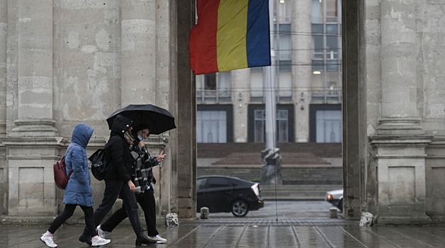 В парламенте Молдавии призвали граждан назваться румынами для принятия в ЕС