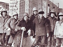 Фотомарафон "100-летие ТАССР": строители 11-го микрорайона Елабуги, 1980-е