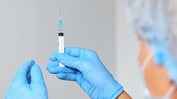 Второй этап вакцинации от коронавируса начался в ЛНР