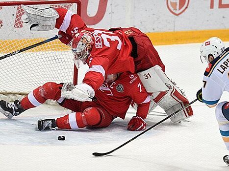 Дмитрий Калинин: Беспалов мою клюшку не отнимал! Он хотел меня перепрыгнуть