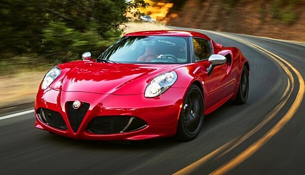 Поставки автомобилей Alfa Romeo в Россию приостановлены