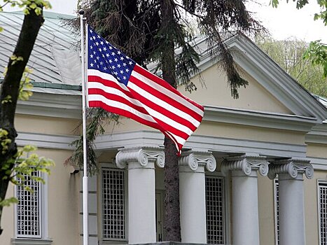 Белоруссия предложила США сократить численность посольства в Минске