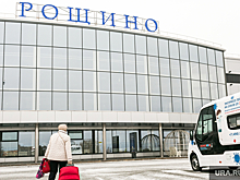 Самолет в тюменском аэропорту осматривают сотрудники ОМОН