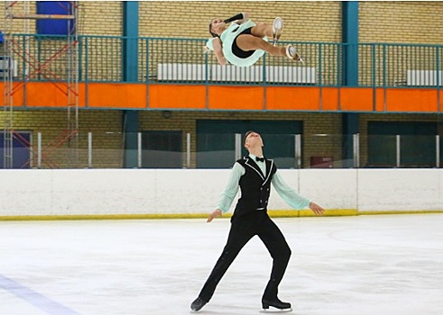 В ледовом дворце «Хрустальный» прошли всероссийские соревнования на призы президента ФФКМ