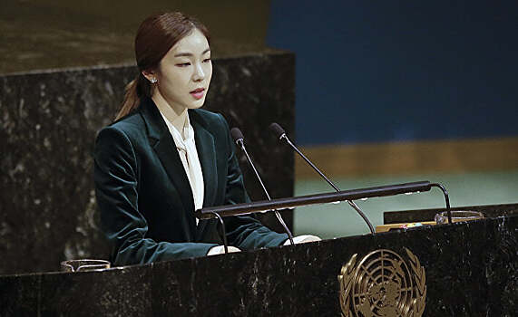 Юна Ким поддержала жителей Кореи в связи со вспышкой коронавируса, Медведева приглашает на шоу. Главное из соцсетей фигуристов