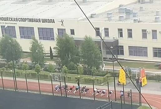 Тренировка детей под звуки сирены ракетной опасности в российском городе попала на видео