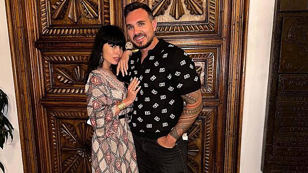 Ведущая «Дома-2» Нелли Ермолаева вышла на связь после публичной истерики из-за расставания с мужем: «Больше слез не увидите»