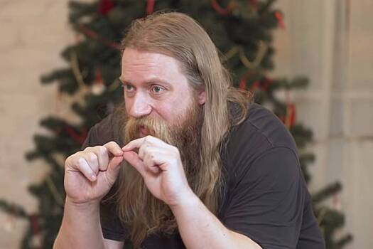 Отец принятой МГУ в девять лет студентки отреагировал на обвинения в избиении пенсионерки