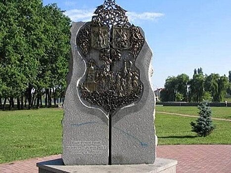 Памятный знак в честь дружбы Москвы и Киева вернется на место – сенатор Цеков