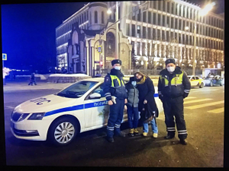 Итальянцы в России. Сотрудники Госавтоинспекции вернули матери потерявшегося 10-летнего сына