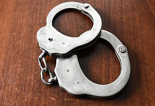 60 свертков с запрещенным веществом изъяли у 21-летнего москвича